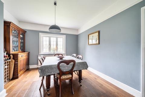 undefined, South Croydon CR2