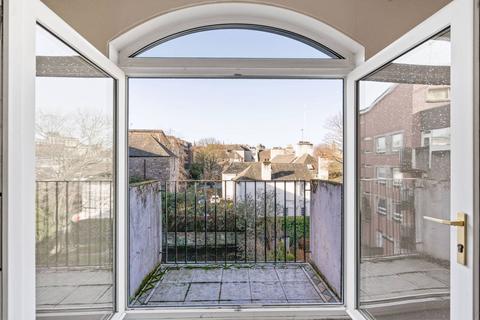 1 bedroom flat for sale, 3/5 Browns Close, Old Town, Edinburgh, EH8 8BT