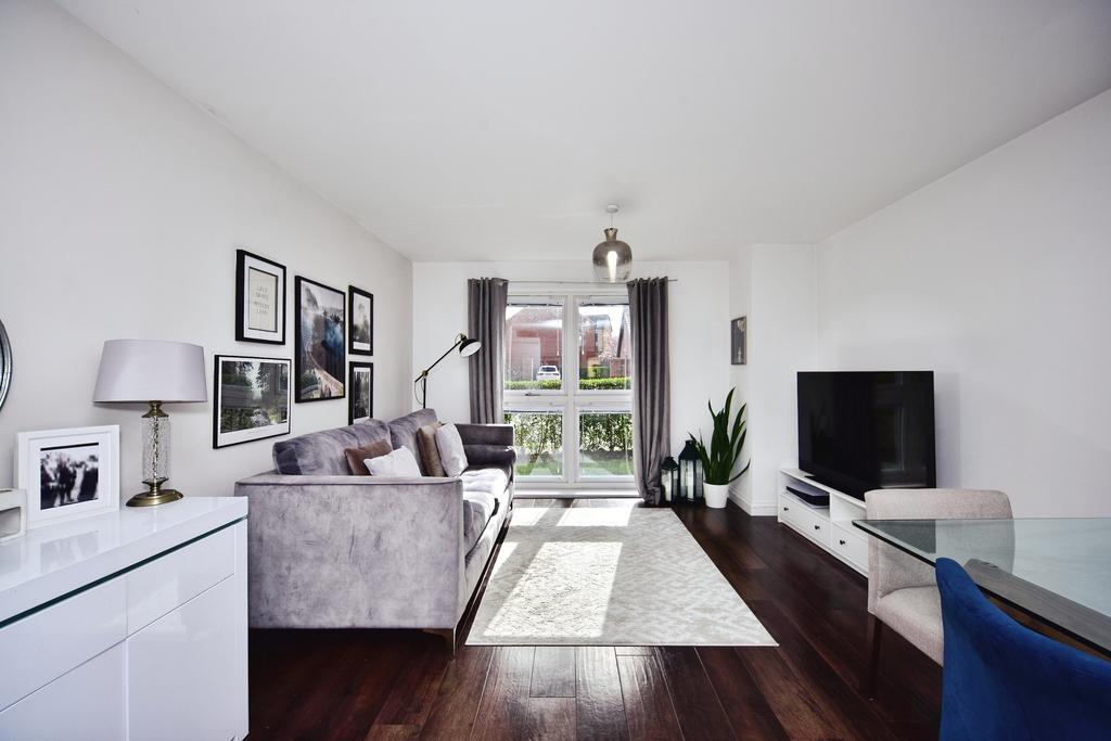 Lounge / Kitchen
