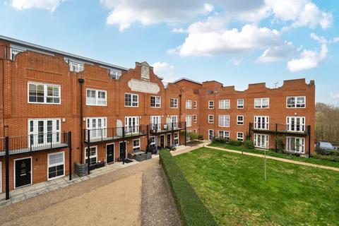 Gresham Park Road, Old Woking, Woking, GU22