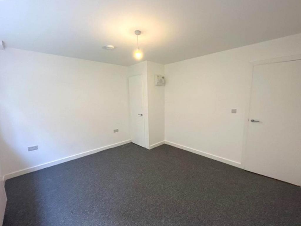 135321619 Bedroom 1 