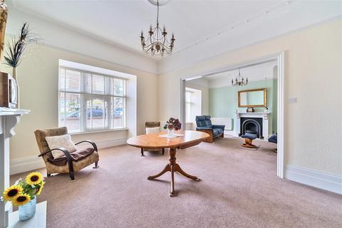 undefined, Kent Road, East Molesey, KT8