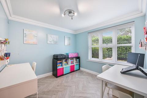 undefined, Elmwood Drive, Epsom