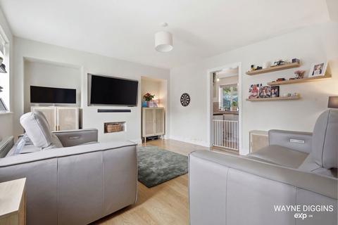 3 bedroom semi-detached house for sale, Pound Lane, Grays RM16