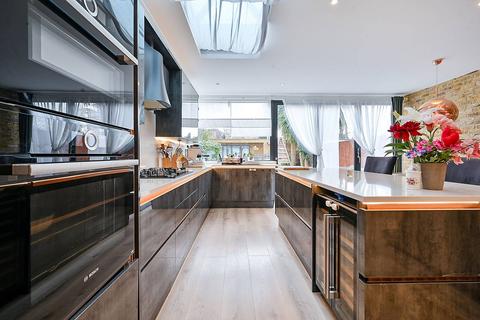 undefined, Ellesmere Road, Chiswick, London, W4