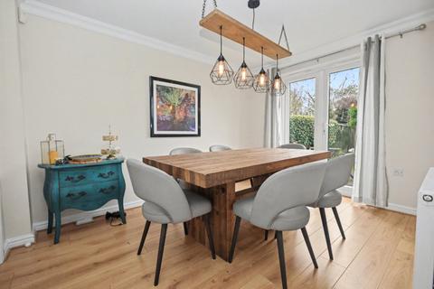 4 bedroom detached house for sale, Sandpiper Court, Calder Grove, Wakefield, West Yorkshire