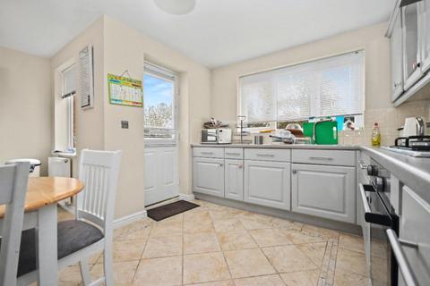 4 bedroom detached house for sale, Sandpiper Court, Calder Grove, Wakefield, West Yorkshire