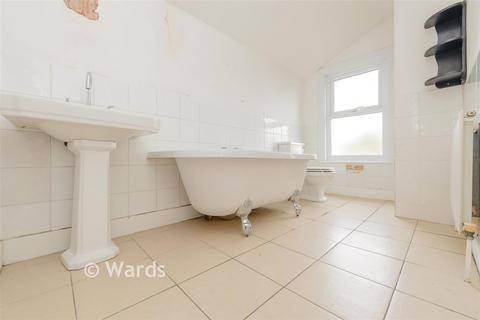 2 bedroom end of terrace house for sale, Gordon Road, Gillingham, Kent