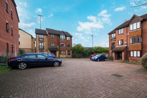 undefined, Gables Close, London, SE12