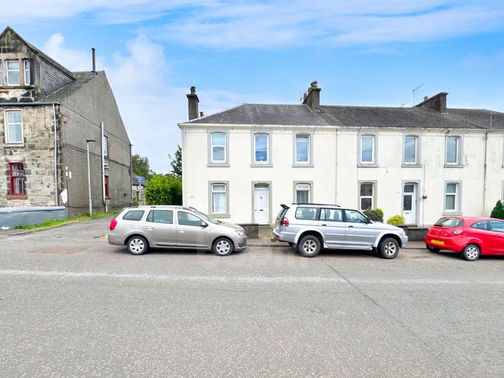 Mains Road, Beith two bedroom first floor apartmen