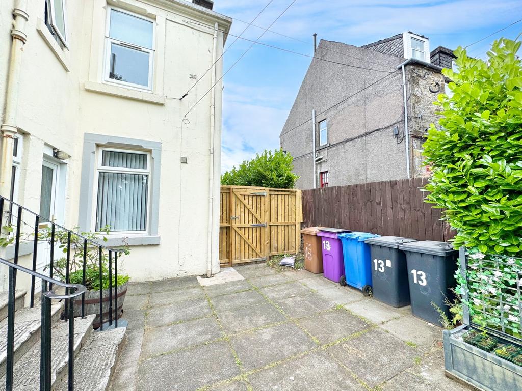 Mains Road, Beith patio