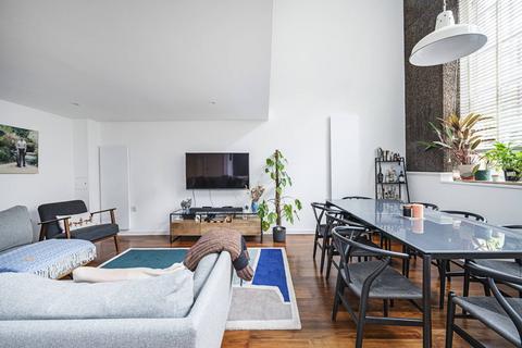 2 bedroom flat for sale, Clark Street, Stepney, London, E1