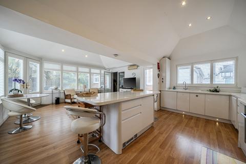 undefined, Reading Road South, Church Crookham, Fleet, Hampshire, GU52