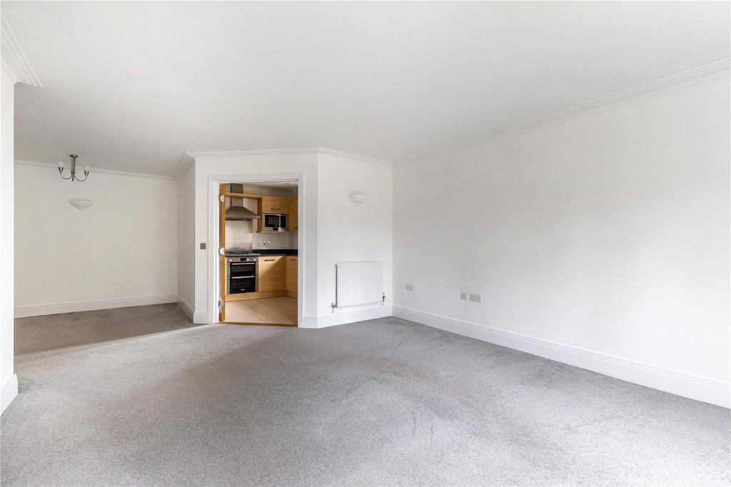 Sitting/Dining Room