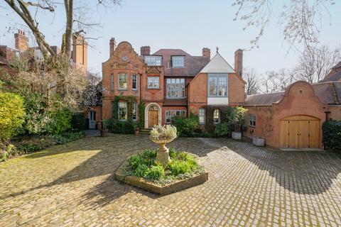 undefined, Broadlands Road, Highgate. London N6
