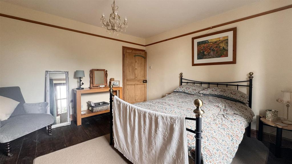 Bedroom 3 2.jpg