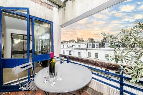 4 bedroom flat for sale, HEREFORD HOUSE, OVINGTON GARDENS, London, SW3