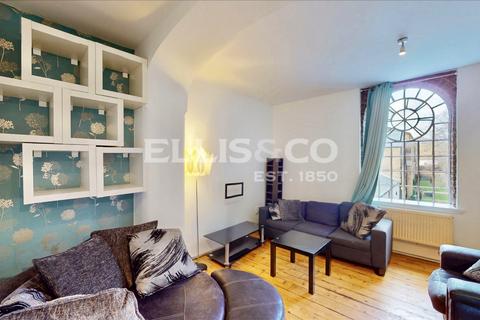 undefined, Chevy Road, Southall, UB2
