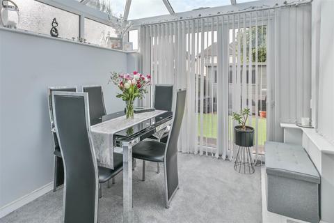 2 bedroom terraced house for sale, Little Highwood Way, Brentwood