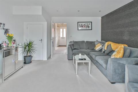 2 bedroom terraced house for sale, Little Highwood Way, Brentwood