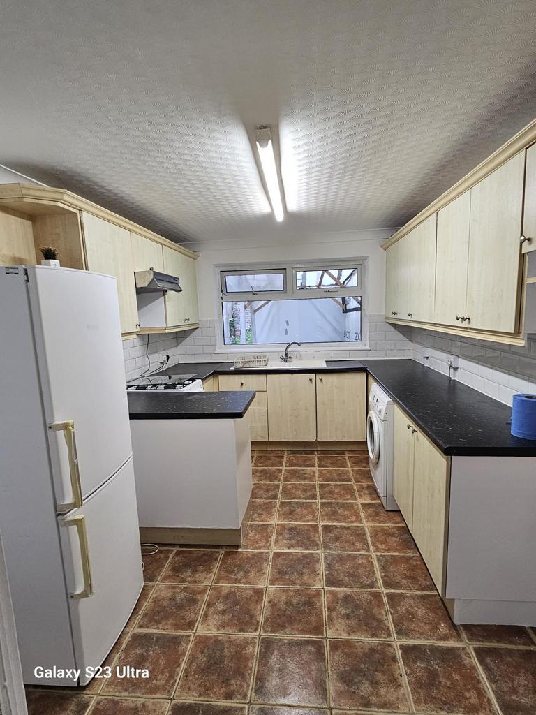 4 bed house to rent Ingal Road, London E13