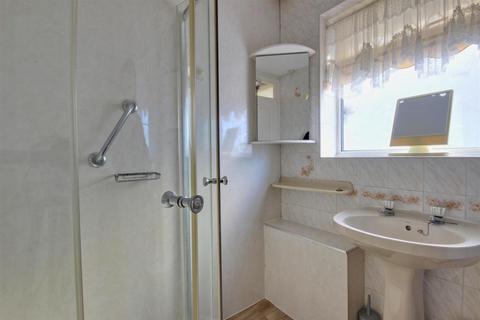 undefined, Laurel Close, Hull