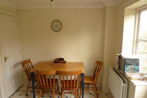 2 bedroom house for sale, Hutchins Road, Thamesmead, London, SE28