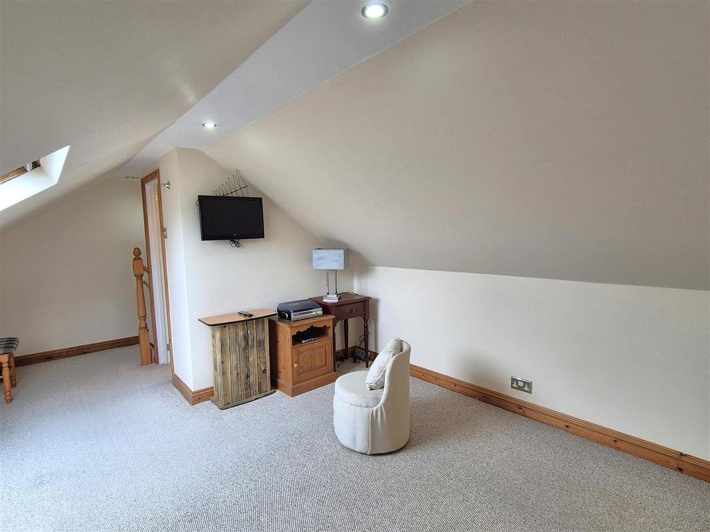 Attic room.jpg