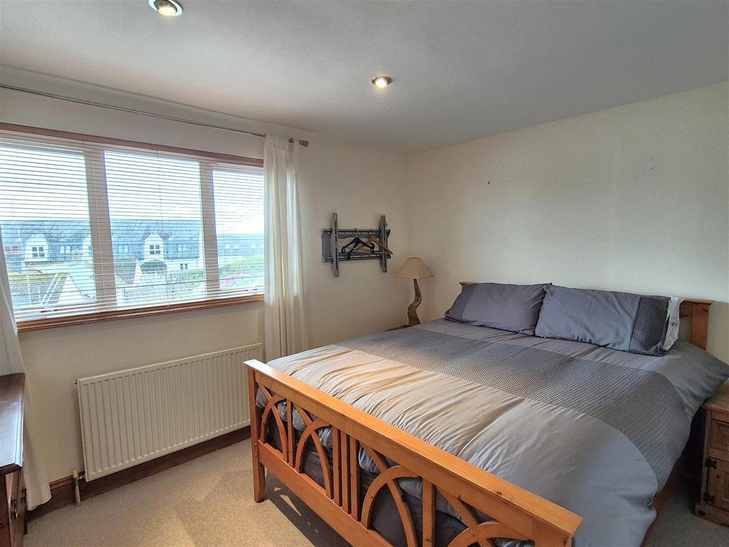 Front bedroom.jpg