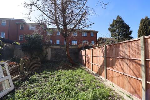 4 bedroom terraced house to rent, Trundleys Road, Deptford SE8