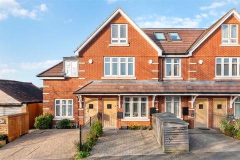 4 bedroom house for sale, Florence Avenue, Morden SM4