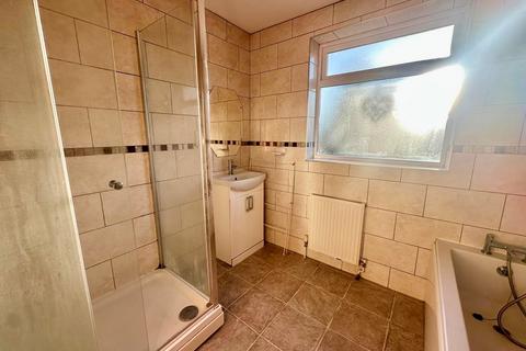 undefined, Lambourne Drive, Nottingham, NG8