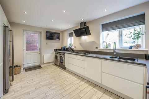 undefined, Highview Drive, Kingswinford, DY6 8HT