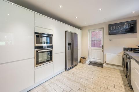 undefined, Highview Drive, Kingswinford, DY6 8HT