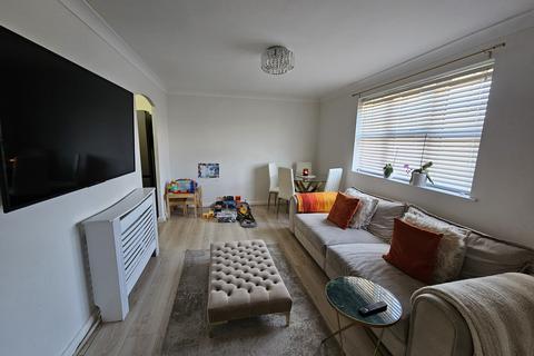undefined, Earls Meade, LUTON