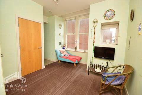 Studio for sale, Clifton Drive North, Lytham St Annes, Lancashire