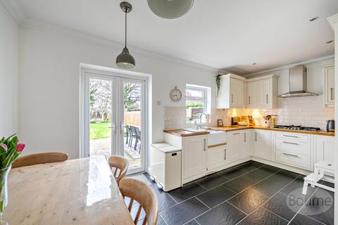 undefined, Russell Road, Horsell, Woking, Surrey, GU21