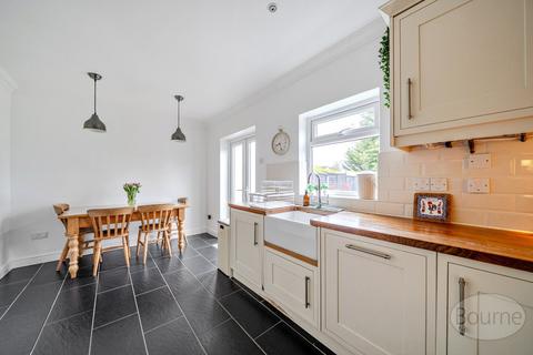 undefined, Russell Road, Horsell, Woking, Surrey, GU21