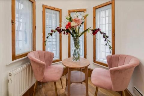 undefined, Cockspur Street, SW1Y