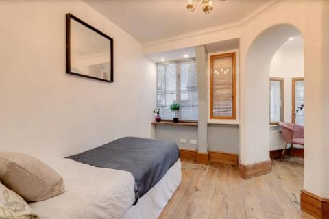 undefined, Cockspur Street, SW1Y