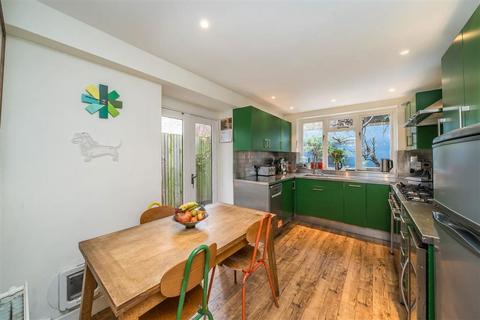 3 bedroom terraced house for sale, Crimsworth Road, London SW8