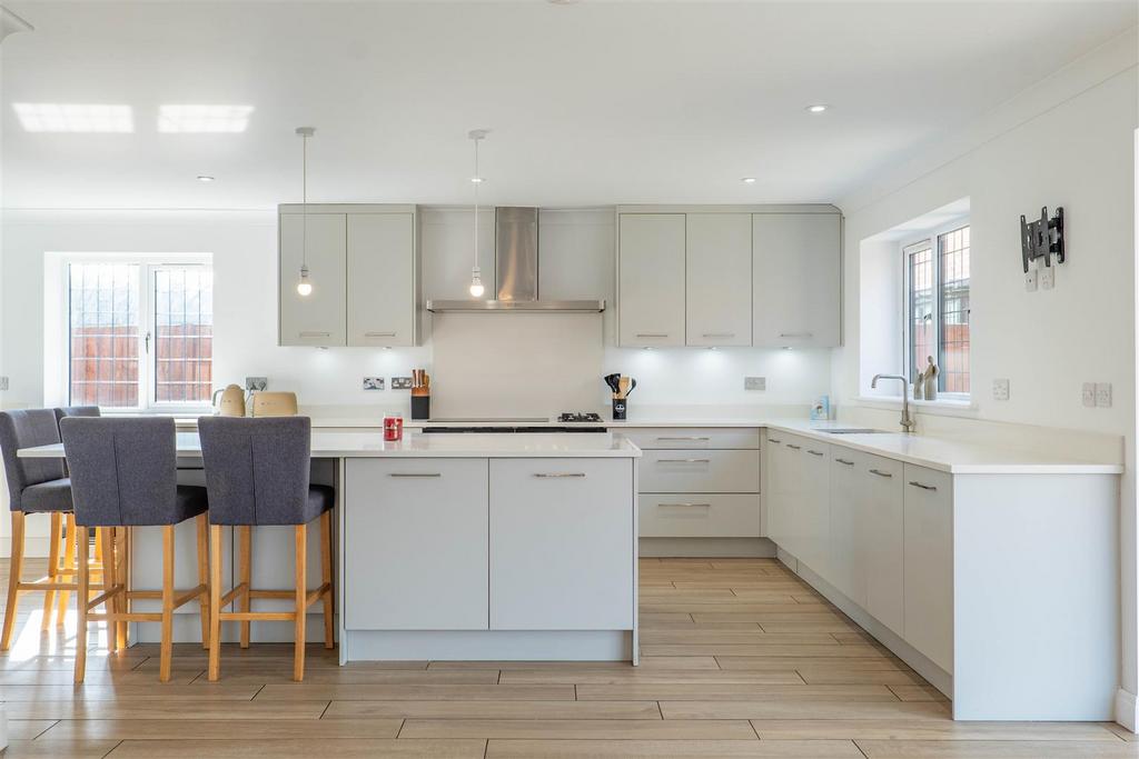 Kitchen/Breakfast Room
