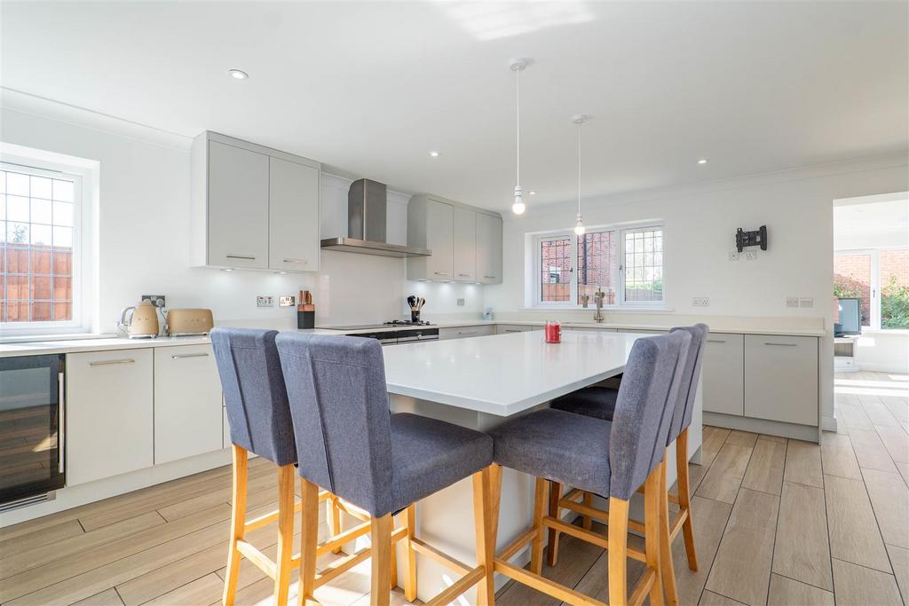 Kitchen/Breakfast Room