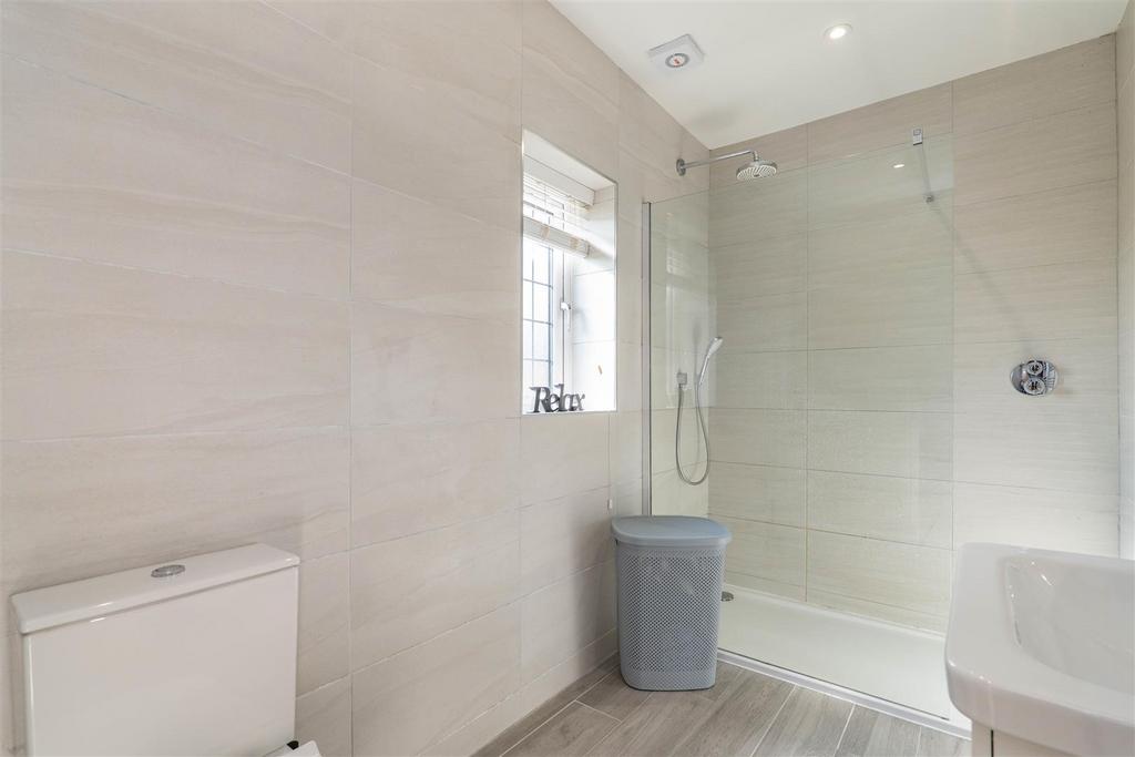 Master Bedroom Ensuite