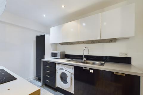 2 bedroom flat to rent, Southside Development, Birmingham B5
