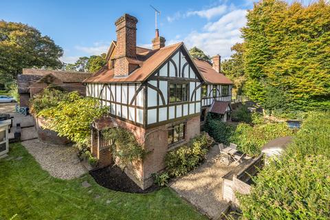 undefined, Petworth Road, Chiddingfold, GU8