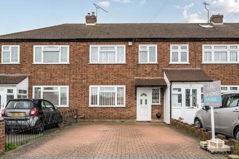 3 bedroom terraced house for sale - Ford Lane, Rainham