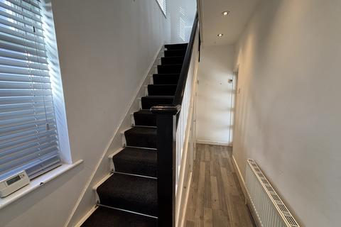 undefined, 1, Liverpool L14