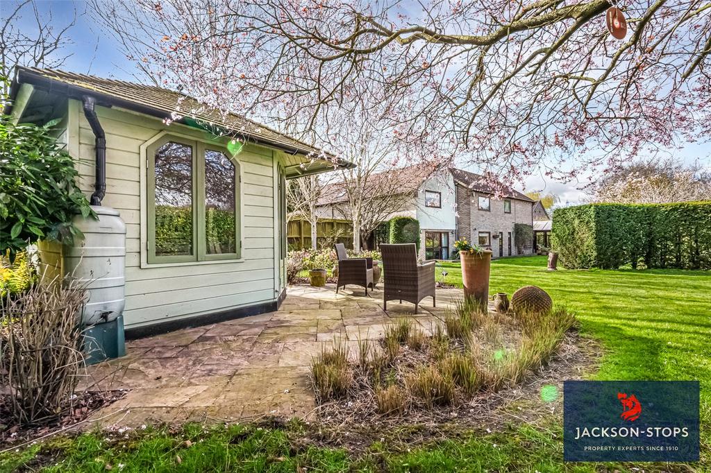 Garden/Summer House