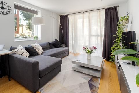 1 bedroom flat for sale, Tollgate Gardens, London, NW6